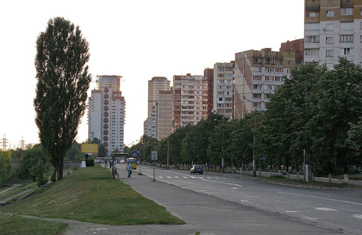 Терміново продамо трикімнатну після капітального ремонту на Троєщені - фото 1