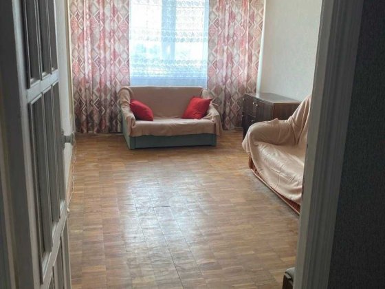 Продам 1 кімн. кв-ру , Борщагівка , вул. Леся Курбаса 5-Б :
