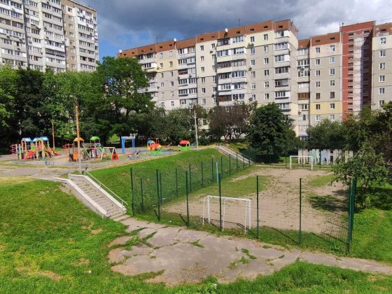 Виноградар, пр. Європейського Союзу ( Правди ) 8,