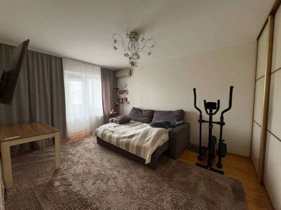 Продаж 2-к квартири вул. Драгоманова 8 Київ