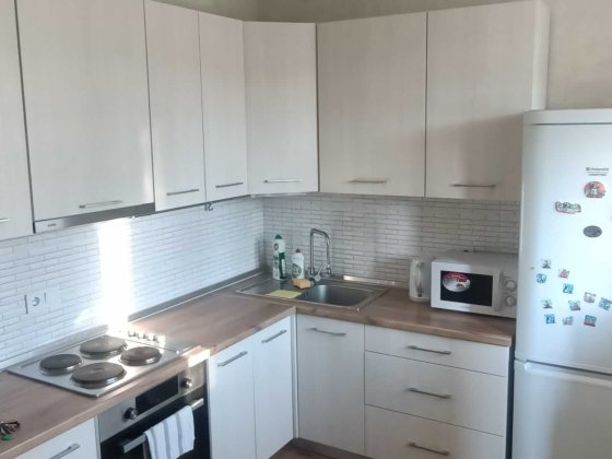 Продаж затишної 1-кімнатної квартири з ремонтом, технікою та резервним живленням у ЖК «Пектораль»!