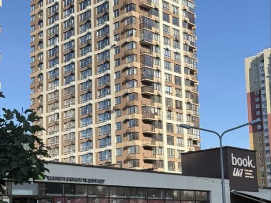 Продам 1-к квартиру,Варшавський мікрорайон.Виноградар