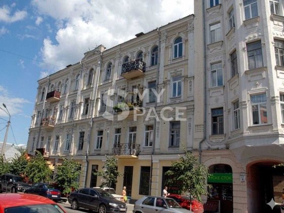 Продаж 2к квартири 65 м.кв. в історичному центрі Подолу — вул. Спаська, 8А, 2 хвилини пішки до Контр Киев
