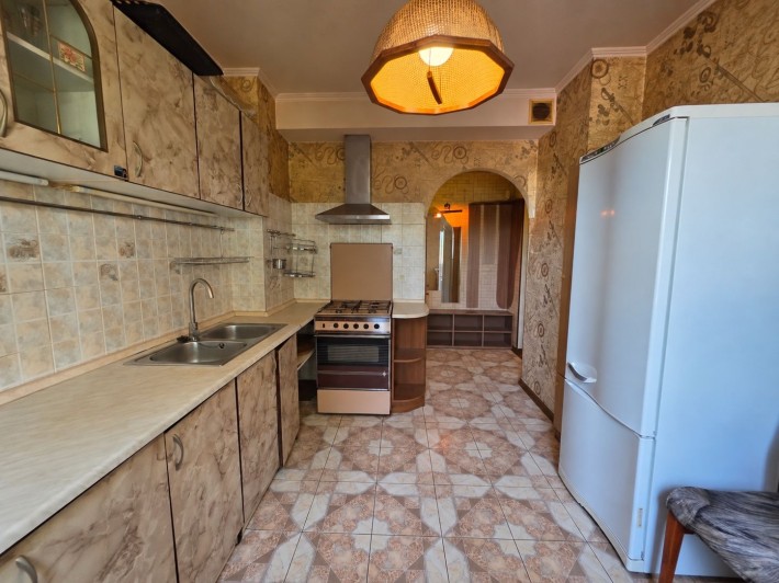 3-кімнатна квартира 76 м² на Троєщині — $60 000 | під ремонт | 1 поверх | газ - фото 1