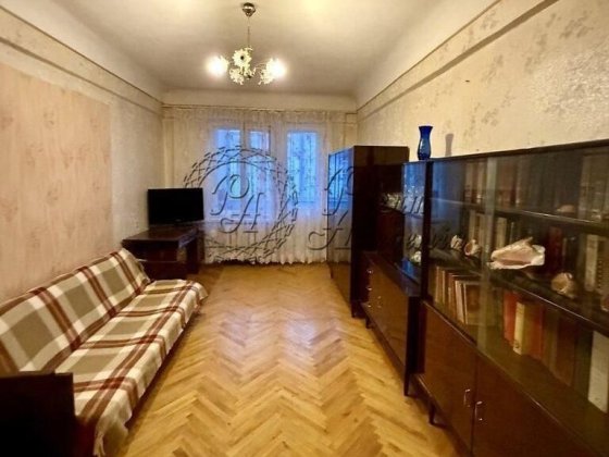 Продаж 2-кімн квартири на вул. Спаська, 25Д, Поділ
