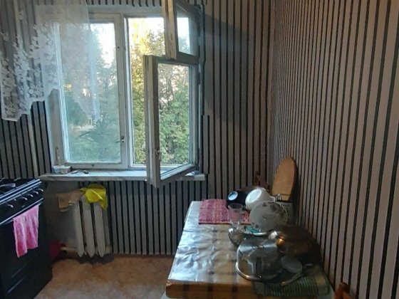 Продам 3-кімнатну на Нивках, вул.Мрії,7