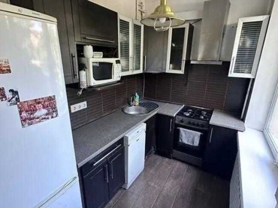 Продається 2- х квартира по вул. Олексіївська 10 Солом'янський район
