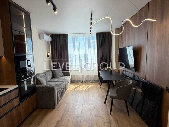 Продаж 3-кімнатної квартири в ЖК Варшавський 3/вул. Олександра Олеся, 17/ТРЦ Retroville/Ретровіль/Ви