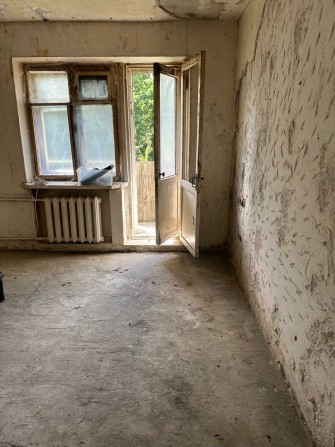 Продам 2-х кімнатну  на Святошин. вул. Кирила Розумовського, 8 - фото 1