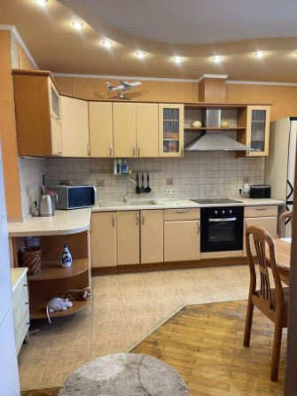 Продаж просторої 2-кімнатної квартири 74 м² біля м.Академмістечко! Булаховського 5Б Святошинський р- - фото 1