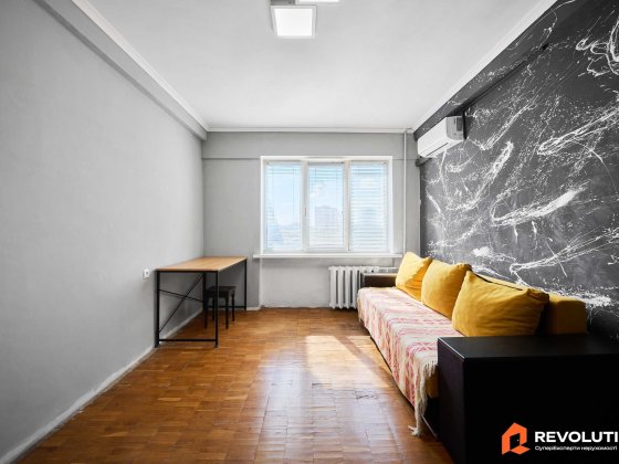 Без комісії. Продаж 2к квартири 43.8м2, вул.Кучера Василя, 10 Святошинський р-н Киев