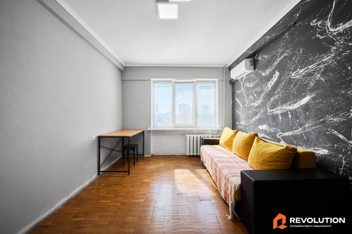 Без комісії. Продаж 2к квартири 43.8м2, вул.Кучера Василя, 10 Святошинський р-н - фото 1