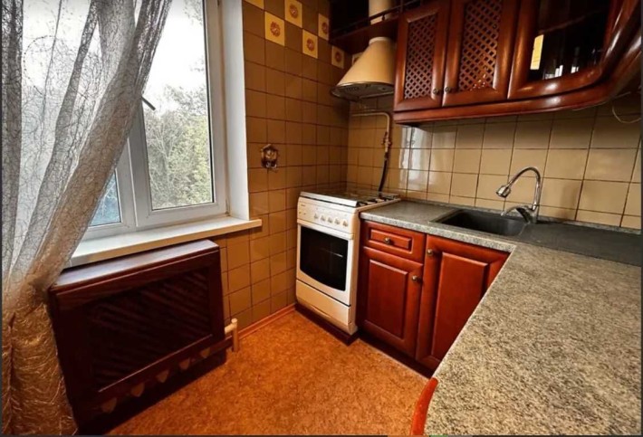 Власник без комісіі. Продам 2-х кім. квартиру по вул. М. Донця 27А - фото 1