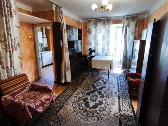 Продається 2к квартира в 10 хв від метро Святошин