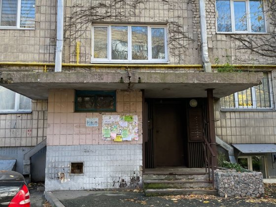 Продам 2 к квартиру в солом'янському районі