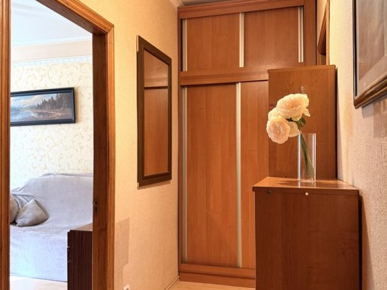 Світла,затишна двокімнатна вул.Романа Ратушного з крутою локацією