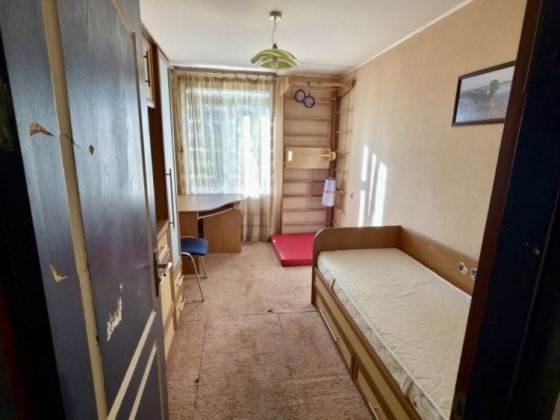 Продається 2-к, 8/9, 46 м2, Зодчих 70 (Шпалерний  ринок).