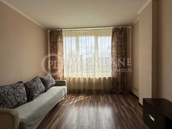 Продаж 1 кімнатної квартири, Богатирська, 6а