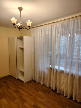 Солом'янка, вулиця Радченко, 3-кімнатна, все окремо, ремонт. - фото 1