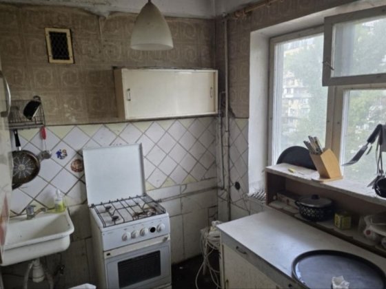 Продається квартира   3-к, 6/9 пов. , 61 м2, Зодчих 62- Б, Борщагівський ринок