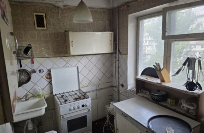 Продається квартира   3-к, 6/9 пов. , 61 м2, Зодчих 62- Б, Борщагівський ринок - фото 1