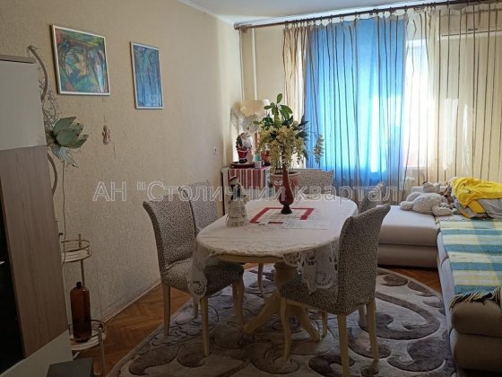 Продам квартиру Київ, Милославська вул.