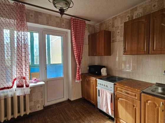 Продається  простора 1-на квартира Деснянський р-н вул. Миколи Закревського  67 Киев