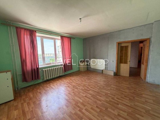 Продаж 3-кімнатної квартири, вул. Булаховського Без% Є-Відновлення