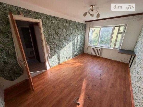 Продам двокімнатну квартиру по Леся Курбаса 18,Святошинський район,Борщагівка