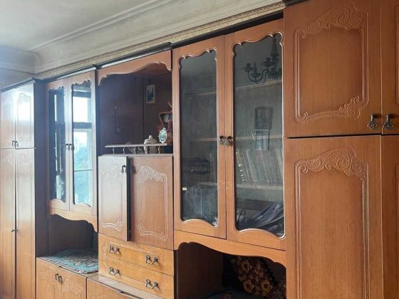 БЕЗ КОМІСІЇ! Продаж 2 кім. квартири просп. Лобановського, 5 Ліфт є, Севастопольська площа. Сталінка Киев