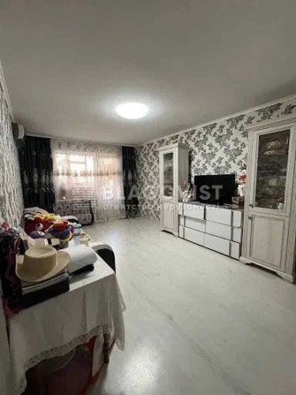 2-кімнатна квартира, 51,4 м² вул. Екстер Олександри (Цвєтаєвої Марини), 16,Деснянський р-н,м.Київ - фото 1