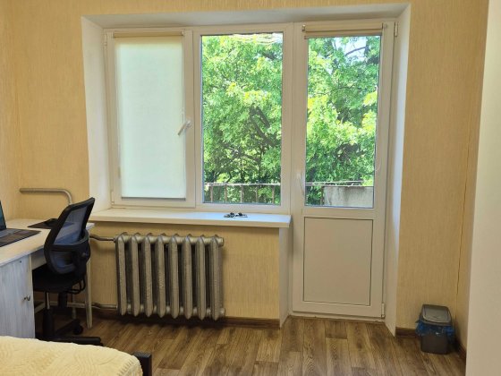 Квартира комунальна з балконом Київ Солом'янський район неподалік Вокзальна Олімпійська Протасів яр  Киев