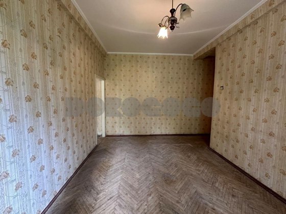 Продаж 2-кімнатної. Волинська вул., 4.