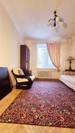Продаж 3К Міцкевича Адама 10 сталінка газ житловий стан 2 поверх - фото 1