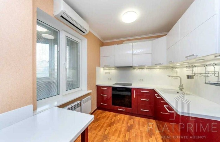 Продаж 4-кімнатної квартири біля метро «Академмістечко». - фото 1