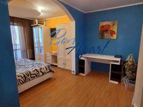 Продаж 3 кімн. квартири, вул.Академіка Єфремова, 95000 дол.