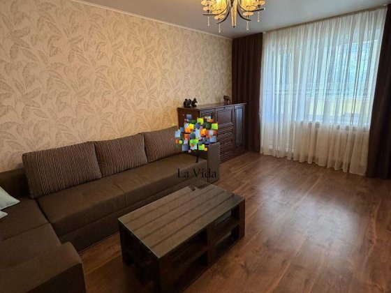продаж 4к квартири ул. Александры Экстер 9