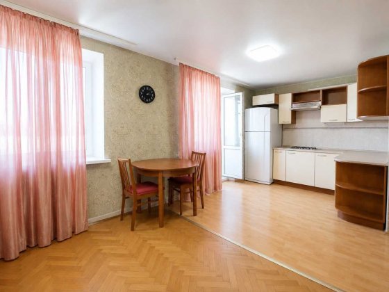 Простора квартира-студія, 40 м2, пр. Оболонський, м Мінська - 5 хв Киев