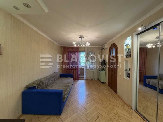 Продаж 2-кімнатної квартири біля метро Берестейська,Василенка