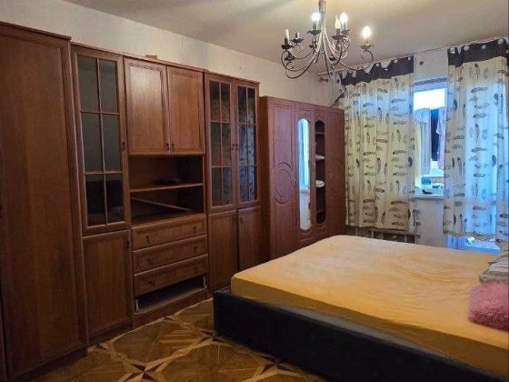 Терміново продам затишну та простору 3 кімнатну квартиру з частковим ремонтом
