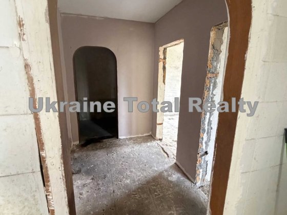 ТРОЄЩИНА! Продаж 2 кімнатної квартири 56м2 під ремонт! Вул Бальзака 100/31