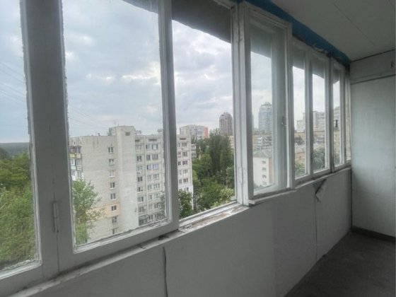 Продається 1-к квартира , (8/9, 33 м2), Котельникова 80 , метро Житомирська