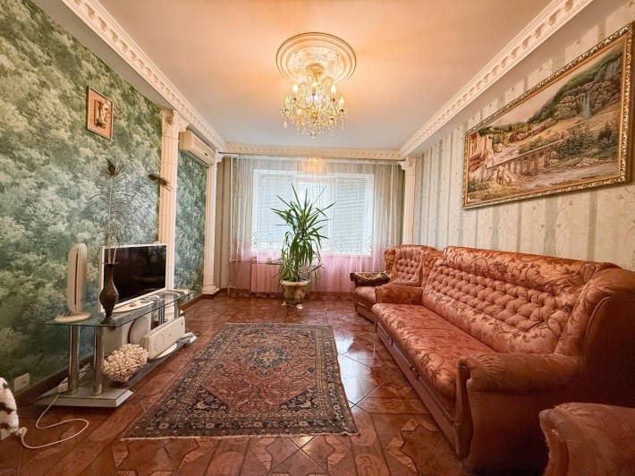 Продам 2х кімнтану квартиру 58,4м2, вул. Миколи Закревського 11. - фото 1