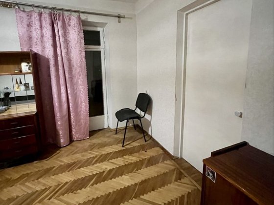 Продається 2-к, 3/5, 40,5 м2, прсп Леся Курбаса 9-Е
