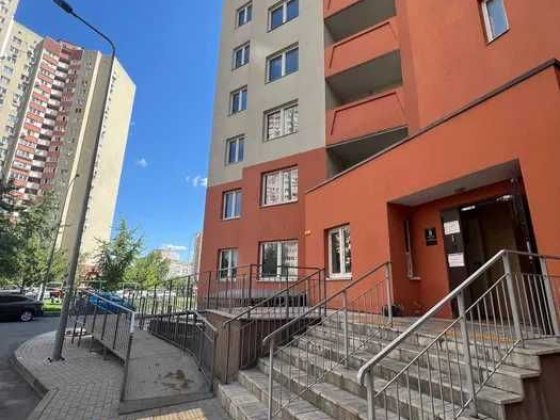 Продаж 1 кімн Милославська 18 , Генератор, право власності