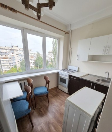 продаж 1-кімнатної квартири лісний масив ул.мілютенко 11б - фото 1