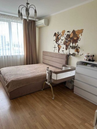 Продаж 1-к квартири в ЖК "Варшавський-1", вул. Родини Кристерів 20 - фото 1