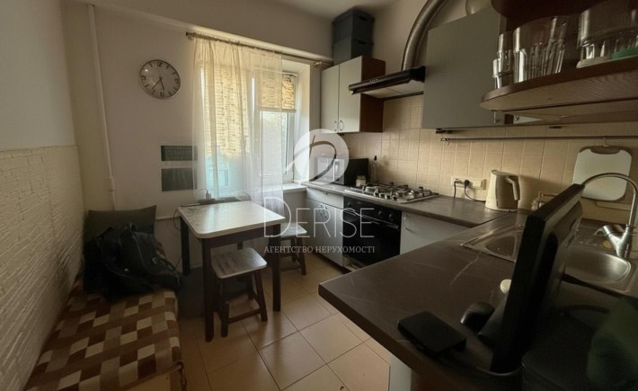 Продам 1-кімн., вул. Вишгородська, 46, Пріорка, Оболонський район м. Києва - фото 1