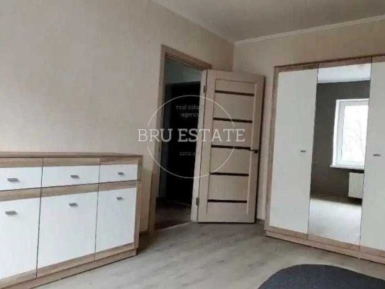Продаж 1-к квартири вул Петропавлівська 14 Куренівка Подільський район Дорогожичі Почайна Сирець