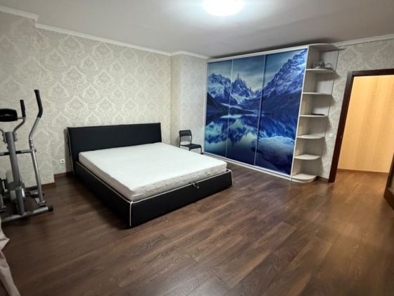 Без комісії! Продаж 2к квартири 98м2 метро Житомирська 7хв вул. Гетьмана Кирила Розумовського 19